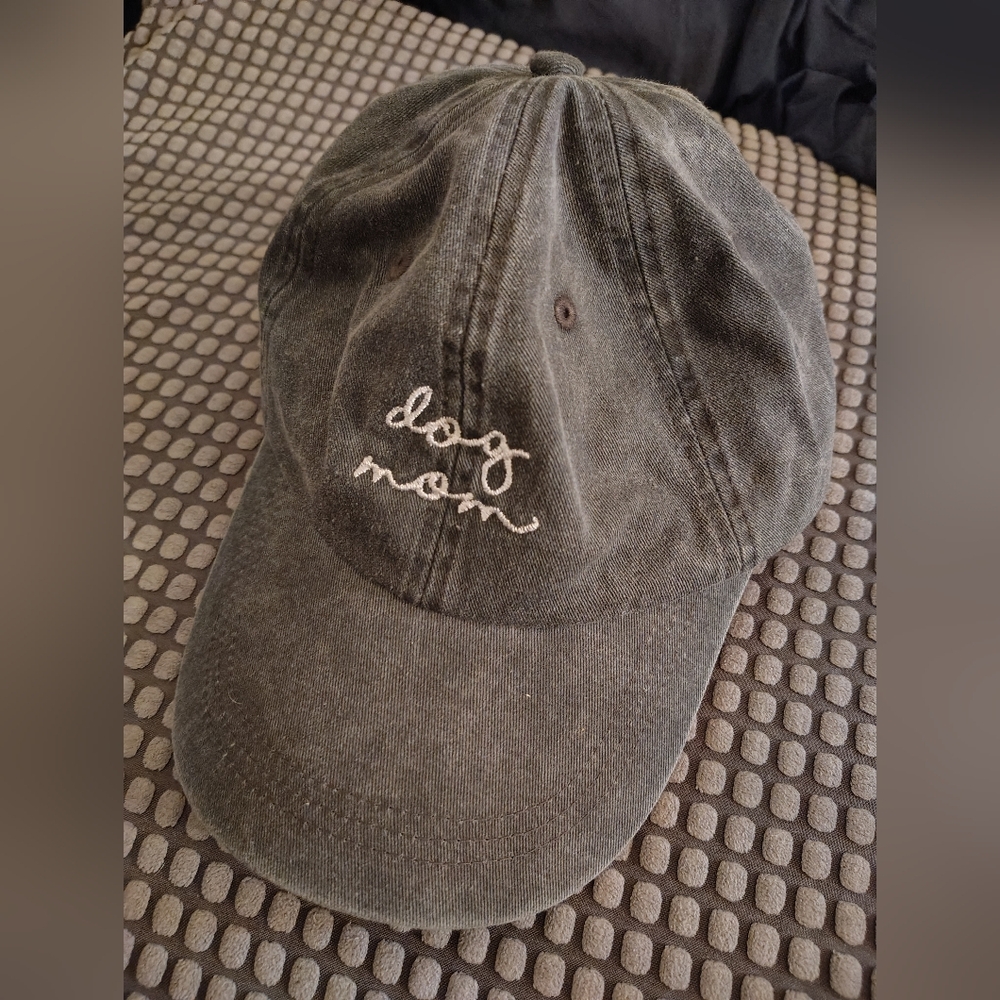 Gray 'Dog Mom' Cap